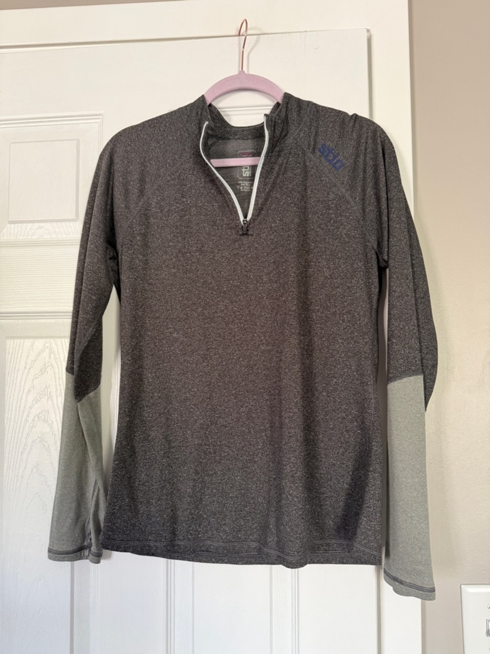 Stio Wool Blend Base Layer Top Long Sleeve Thumbholes Oudoor Hiking Activewear